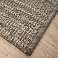 AATOS sileäksi kudottu matto